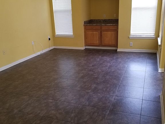 5th image of 10418 Villa View Cir #127161055