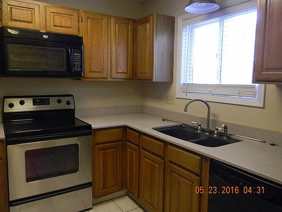 3rd image of 402 Northlake Dr