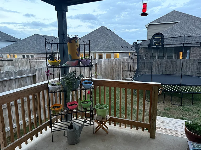 814 Pamplona Ln — Photo 17