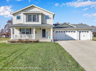 1170 Huber Ponds Dr, Charlotte, MI 48813