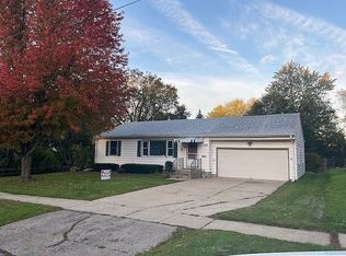 630 John St, Belvidere, IL 61008