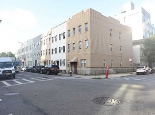 718 Lorimer St, Brooklyn, NY 11211