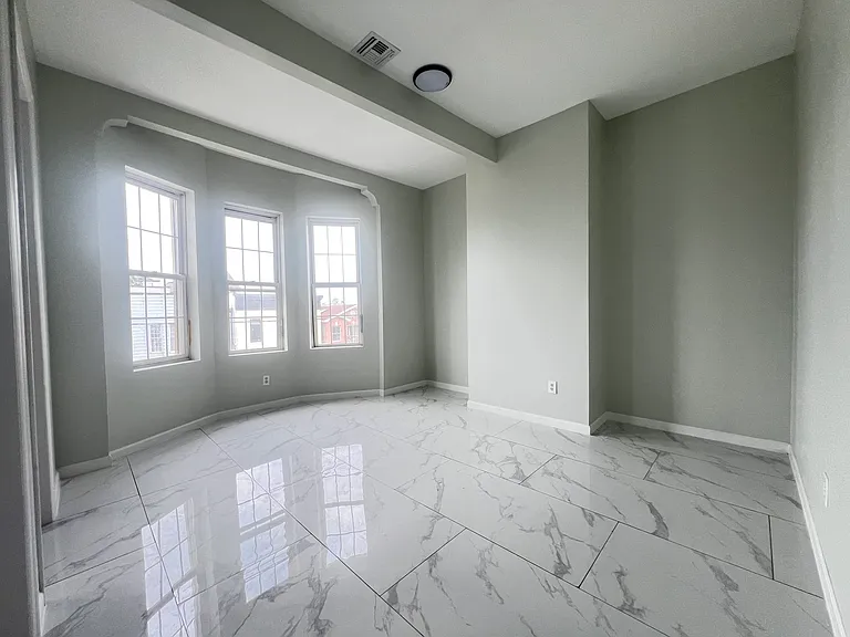 151 Congress St #2 — Photo 12
