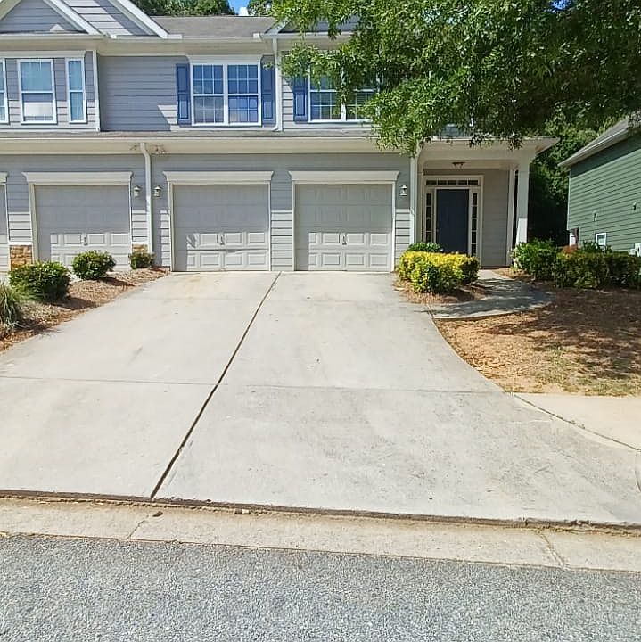 1st image of 23 Tahoe Dr