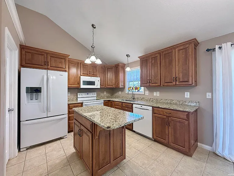 4524 Erinwood Ct — Photo 3