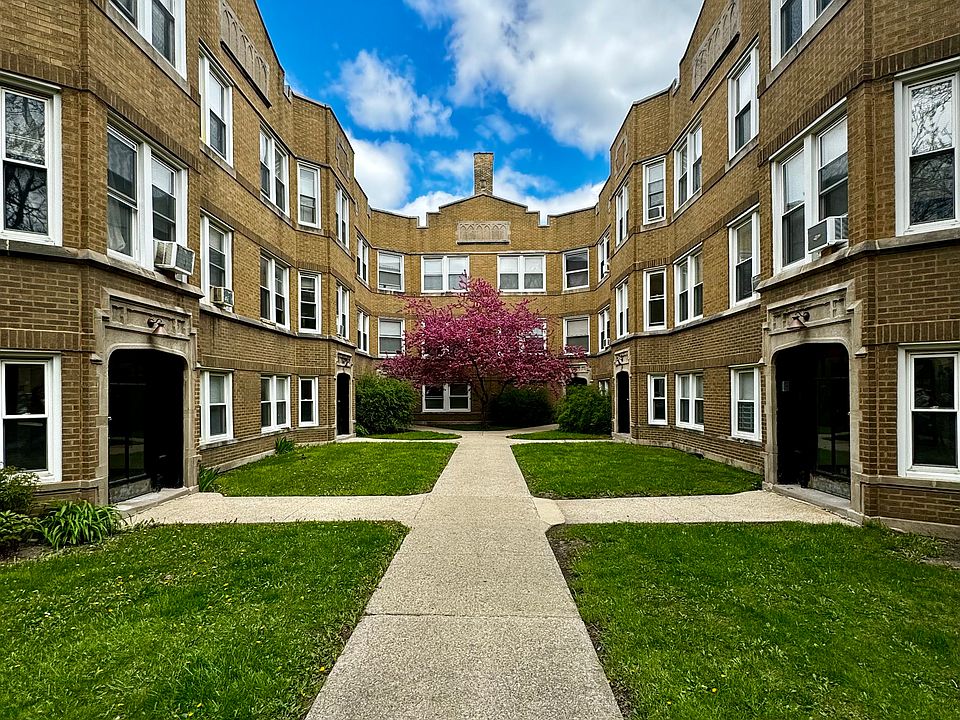 Addison and Cicero Court Yard 4824 W Addison St Chicago IL Zillow