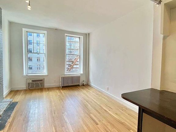 3rd image of 763 Washington St #12A