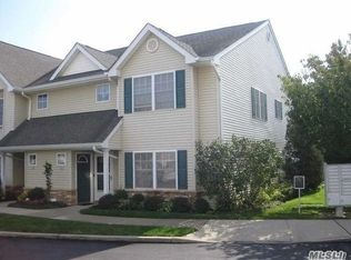 77 Morley Cir, Melville, NY 11747