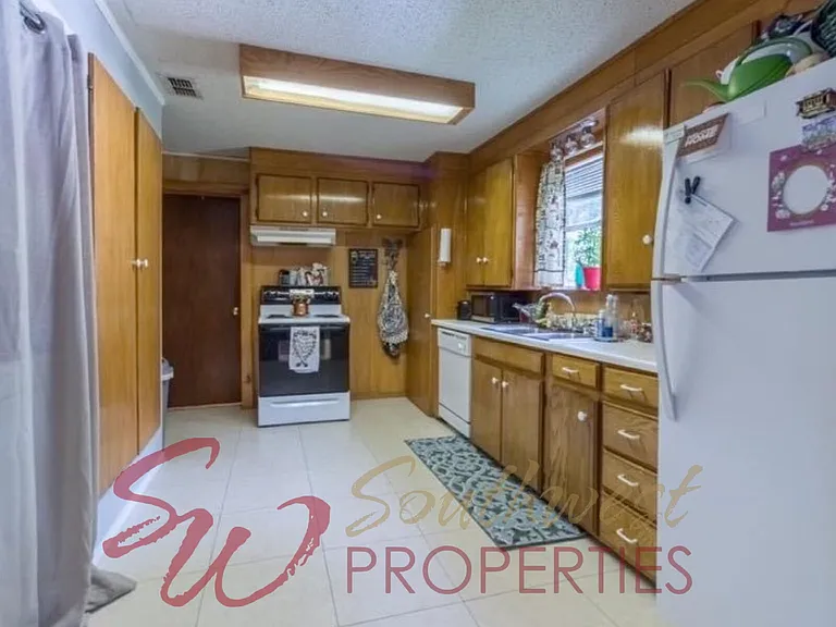 785 N Belknap St — Photo 8