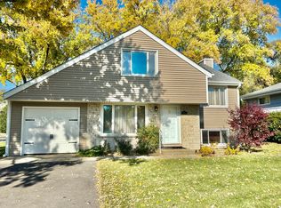 758 Maple Ave, Lisle, IL 60532