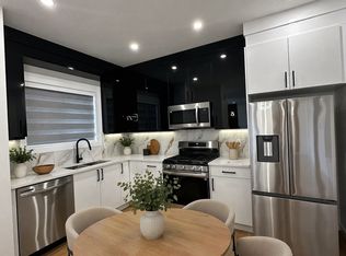 North Glenora Townhomes 13538 110A Ave, Edmonton, AB T5M 2M9