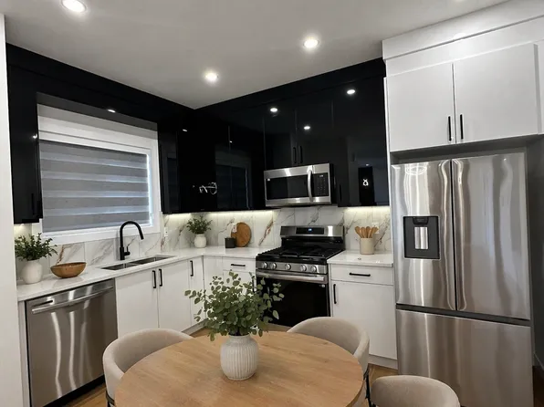 North Glenora Townhomes 13538 110A Ave