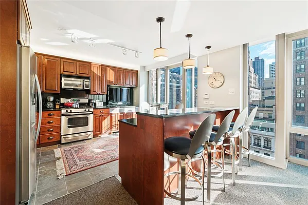 Sold by R New York | media 1