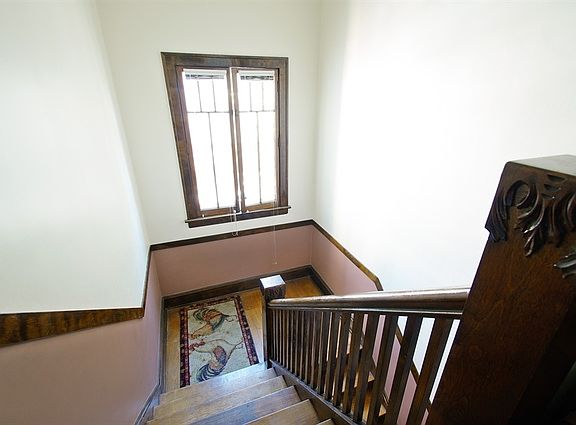 2nd image of 6734 N Artesian Ave