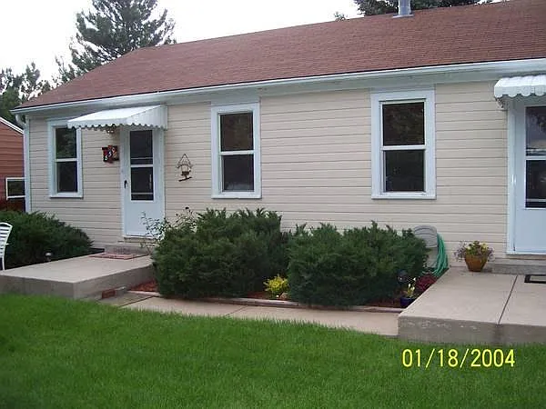 850 Vivian Street — Photo 2