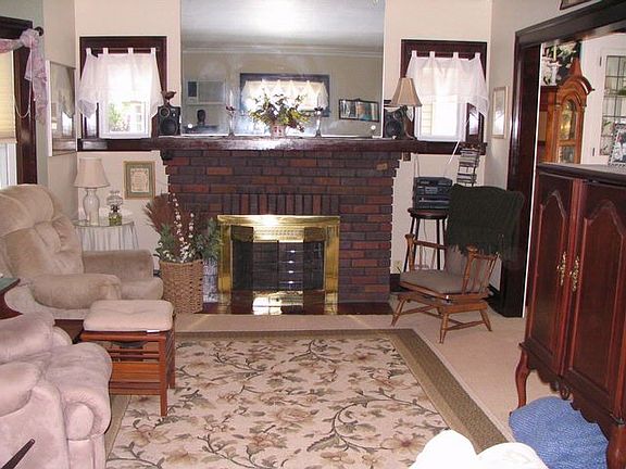 5th image of 1635 Woodward Ave
