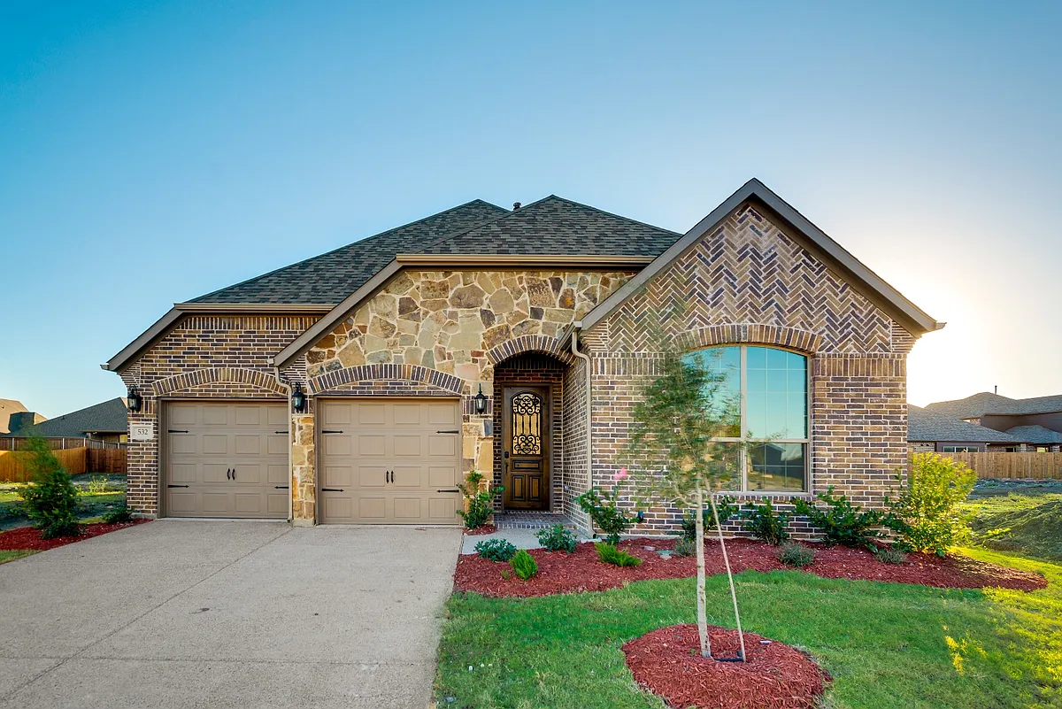 Building Photo - 532 La Grange Dr