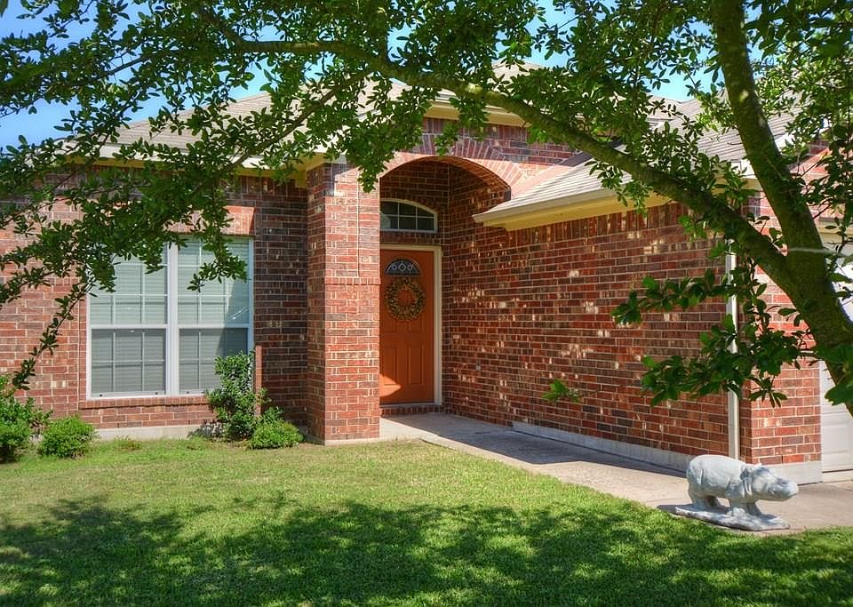 1st image of 126 Campos Dr