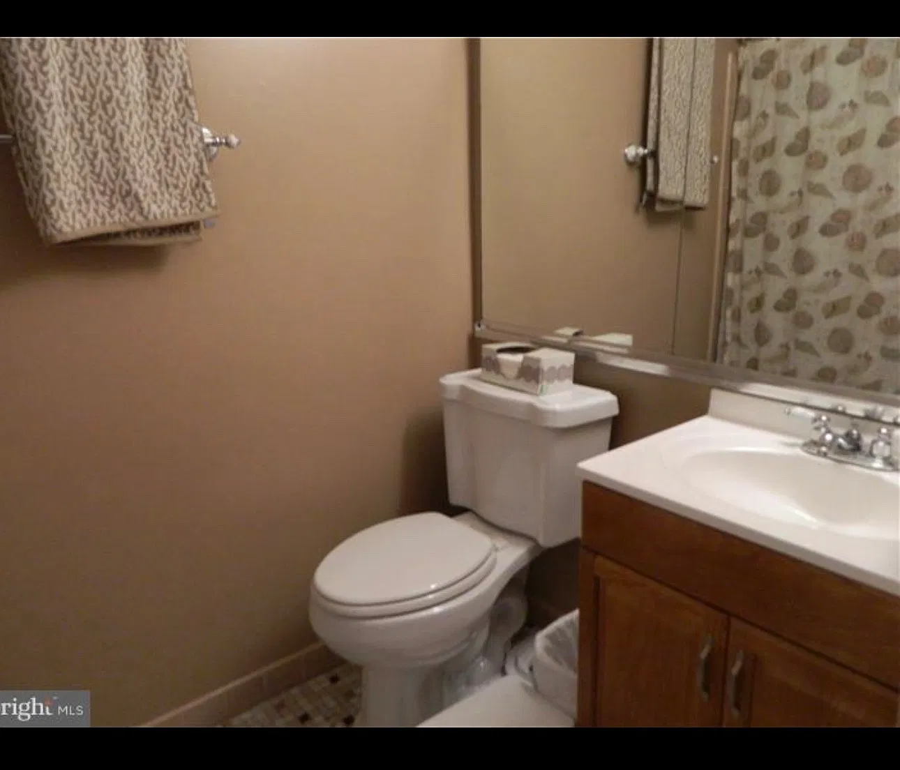 3 bed, 2.5 bath, 2260 sqft, $3,060 — Photo 3