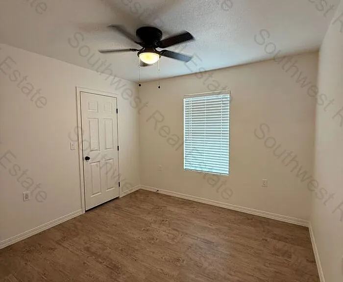 1325 Mission Dr #B — Photo 7