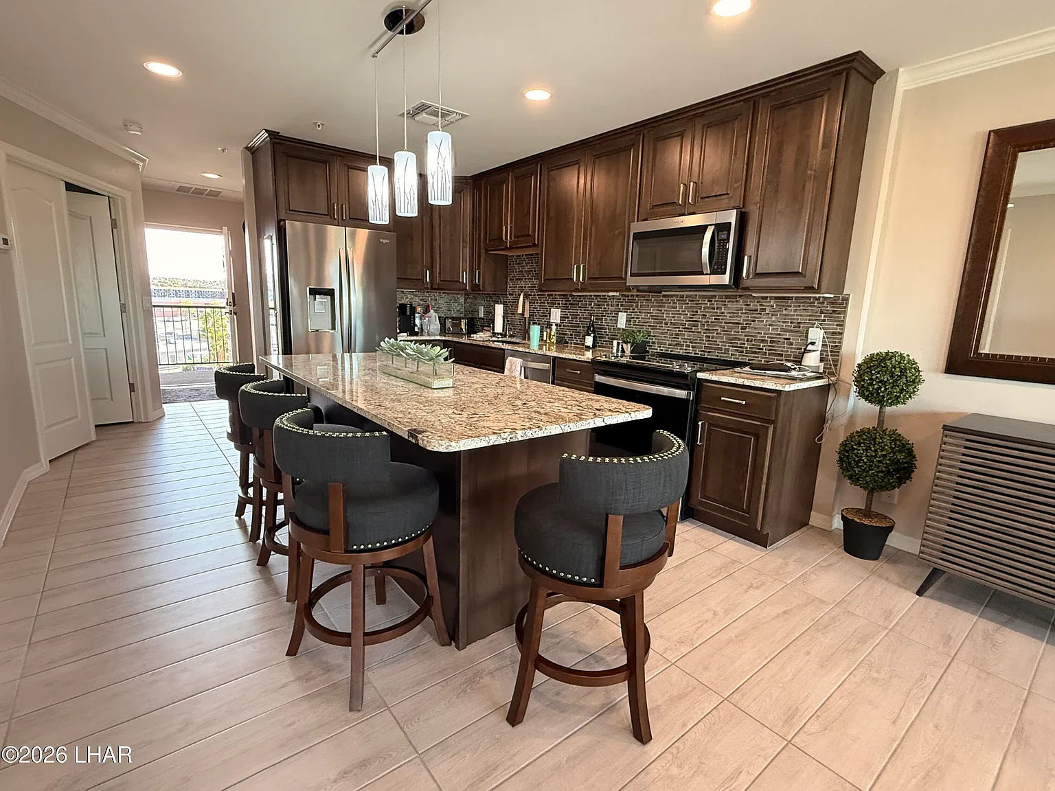 1 bed, 2.0 bath, 1028 sqft, $2,500 — Photo 4