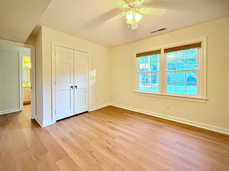 1214 Wellington Ln — Photo 13