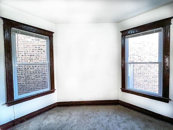 4th image of 3932 W Van Buren St #2