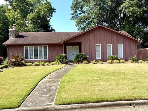 5302 Pine Needle Dr, Columbus, GA 31907