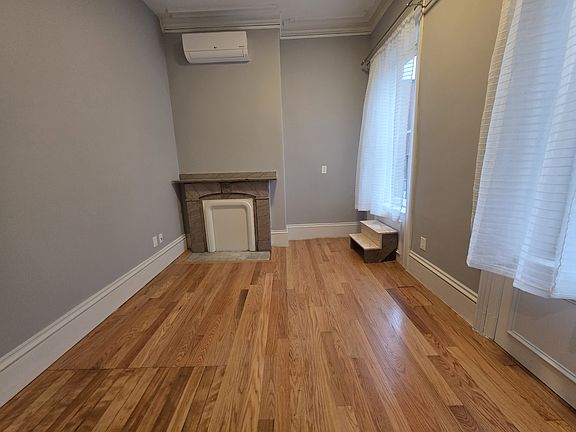 4th image of 98 Mount Pleasant Ave #1