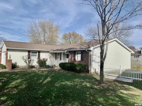 8 Appomatox Ave, Jacksonville, IL 62650