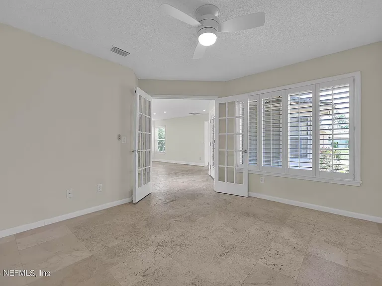 Office/4th bedroom near entrance