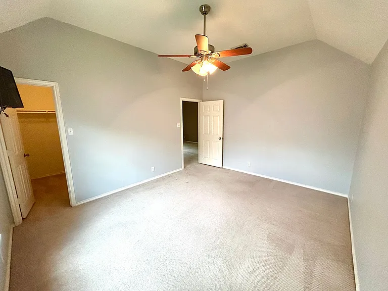 8807 Brae Ridge Dr — Photo 18