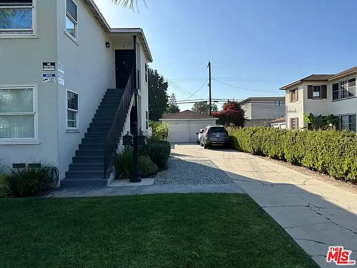 8811 Ramsgate Ave — Photo 14