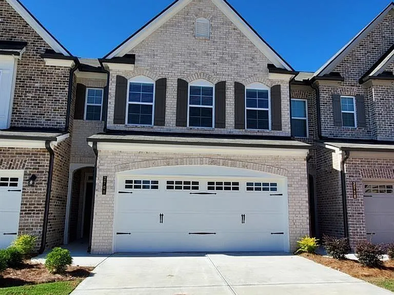 2708 Morgan Creek Dr — Photo 1