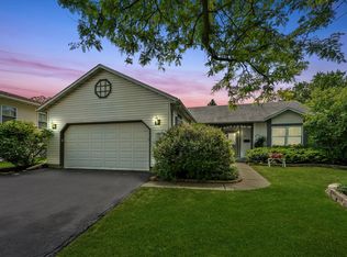 645 Oak St, Woodstock, IL 60098