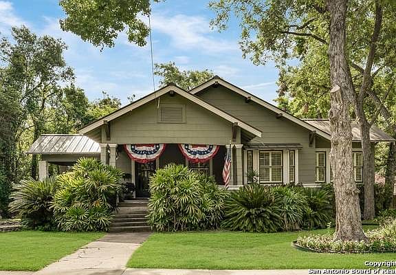 4th image of 120 Encino Ave