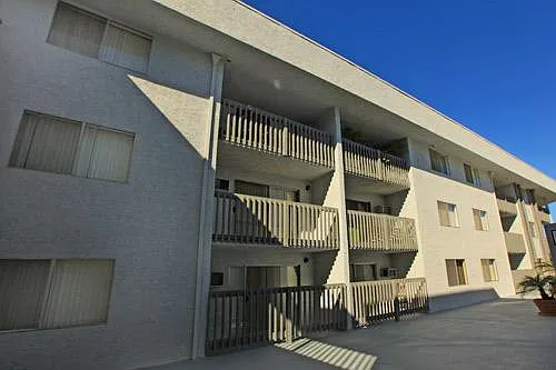 5025 E Pacific Coast Hwy — Photo 11