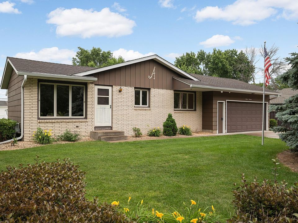1st image of 1119 Park Ln