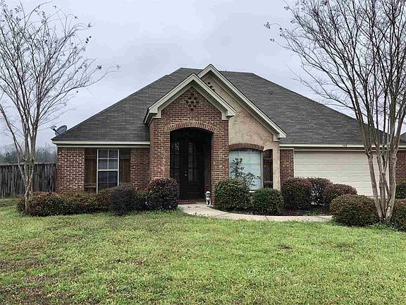 2nd image of 568 Oak Park Cir