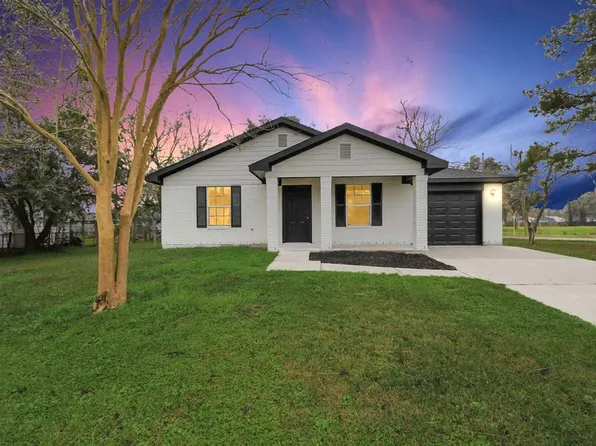 419 Robbie St Street, La Marque, TX 77568
