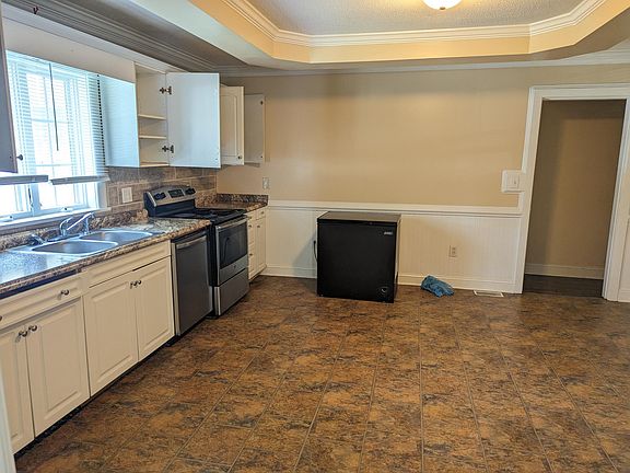 2nd image of 5613 Rock Quarry Rd