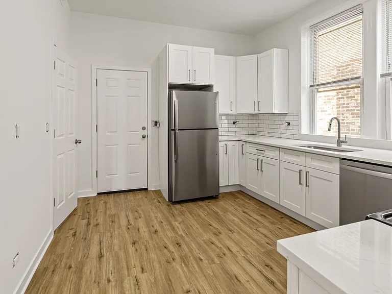1349 W Taylor St #2F — Photo 4
