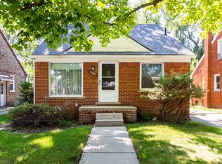 13681 Hart St, Oak Park, MI 48237