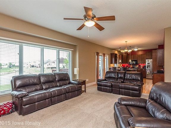 4th image of 2315 SE Leeann Dr