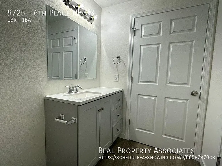 9725 6th Pl NE #3 — Photo 7