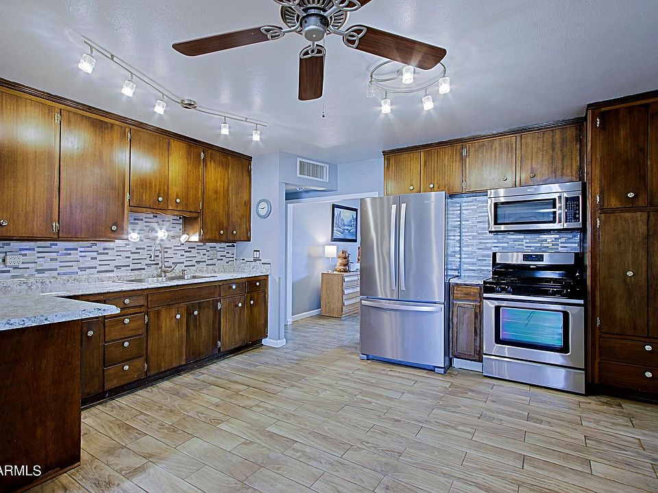 1st image of 3130 W DAHLIA Drive