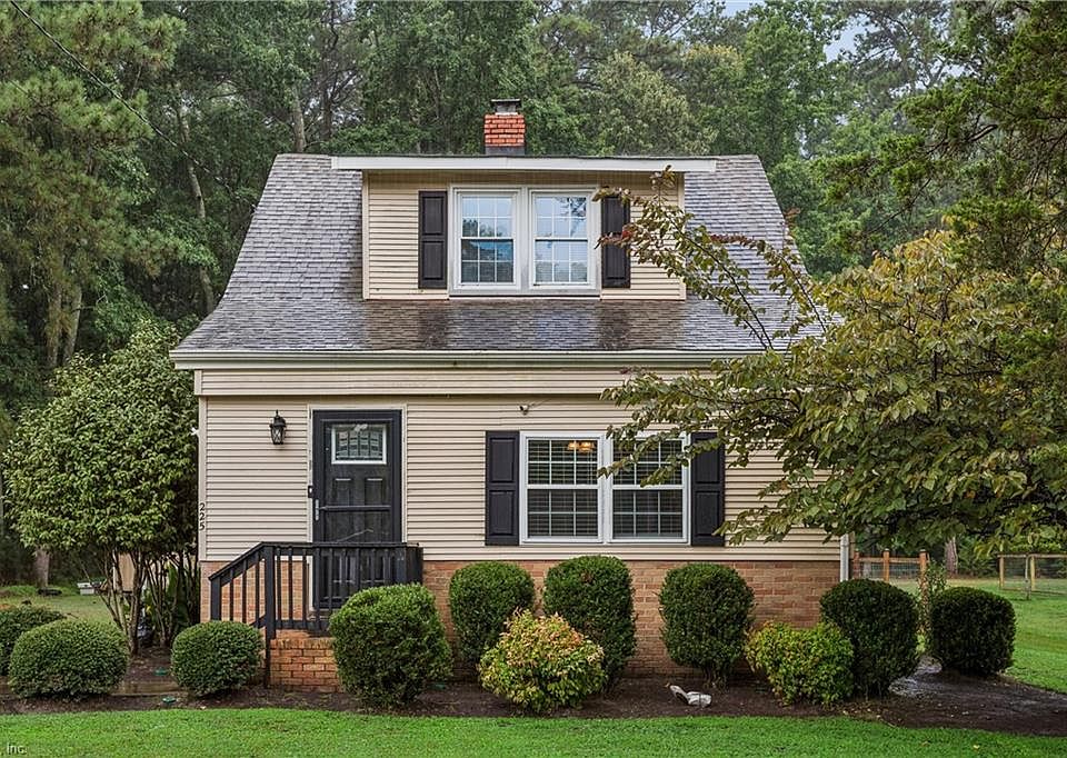 1st image of 225 Hunts Neck Rd