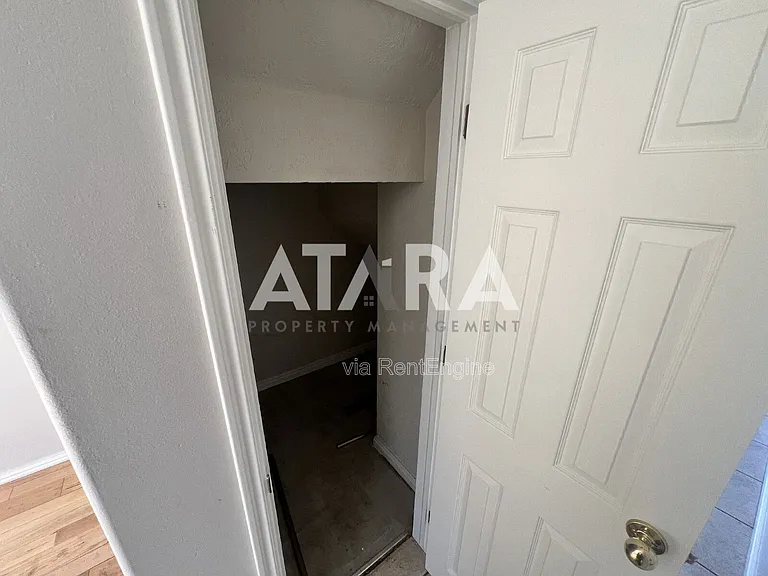 254 N Bliss Ct — Photo 8