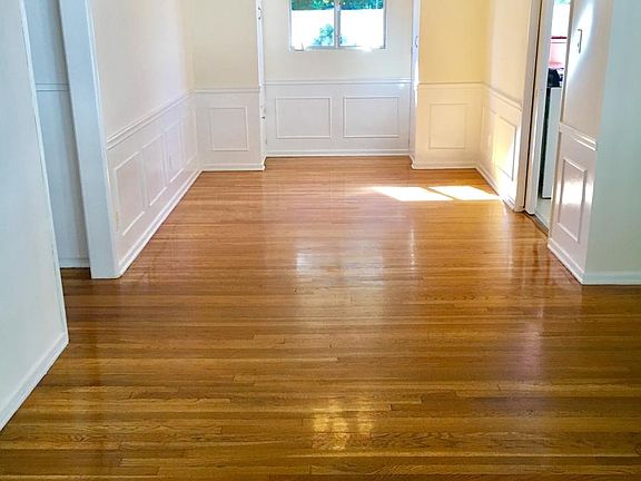 3rd image of 1021 N Sweetzer Ave APT 3