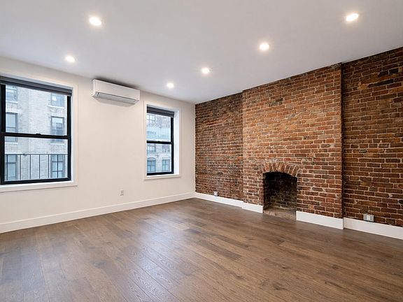 5th image of 346 W 52nd St APT 5D